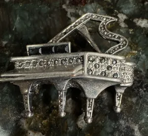 Vintage Estate‎ Grand Piano Rhinestones Crystals & Baguettes Pin Brooch thumbnail 1