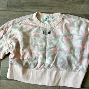 Adidas pink camo pullover sweatshirt thumbnail 2
