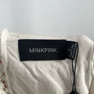 NWT Minkpink Wild Traveller Lace Dress in Off White‎ Size Small thumbnail 5