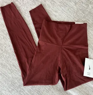 Nike Yoga Luxe Dri-Fit Women’s thumbnail 1