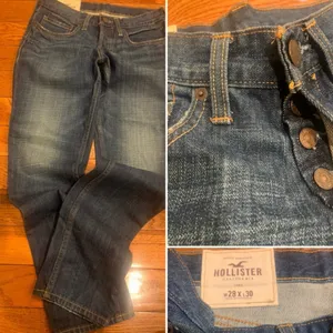 Classic Hollister Slim Straight button-fly medium wash Jeans | W28 x L30 thumbnail 2