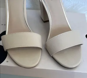 SO Chiron Block Heel Ankle Strap Special Occasions Heels Bone Color Size 8 thumbnail 2