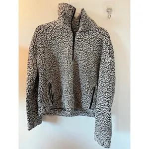 Thread & Supply Sherpa Fleece Quarter Zip Pullover Black White Salt and Pepper thumbnail 2