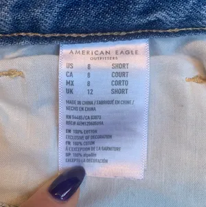 Super Distressed Mom Jean thumbnail 4