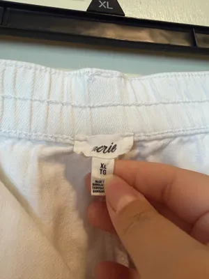 Aerie White Denim Shorts thumbnail 3