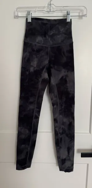 Lululemon cloudy leggings size 0 thumbnail 1