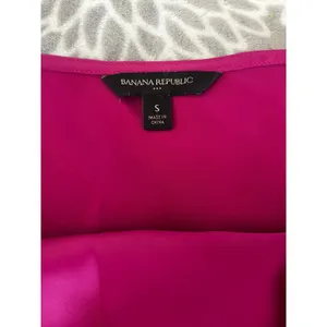 Banana Republic Pink Satin Cami‎ Small Cowl Neck Jewel Tone Minimalist Chic Top thumbnail 2