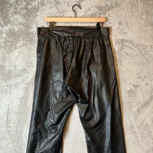 Commando Black Faux Leather Jogger‎ Pants Women's Large Vegan Leather Pull On thumbnail 5