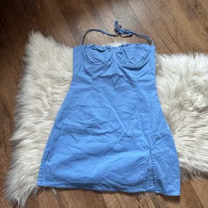 BEGINNING BOUTIQUE Love Again Blue Halter Mini Dress thumbnail 7