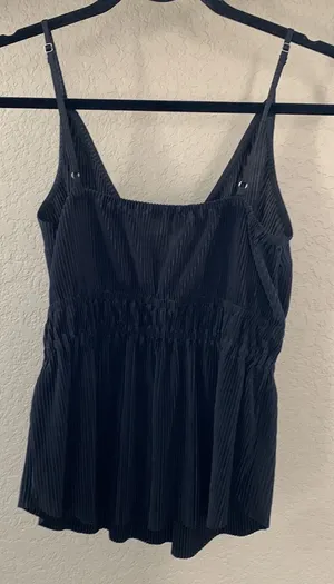 Abercrombie Black Vneck tank top thumbnail 4