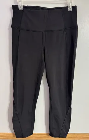 Lululemon Athletica Black High-Rise Workout Yoga Leggings Size 8 thumbnail 1