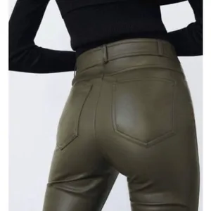 Zara Pants Size Large‎ Black Faux Leather High Rise Split Hem Trouser Mob Wife thumbnail 2