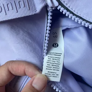 Lululemon Fast Track Bag 2.0 9L - Lavender Frost thumbnail 11