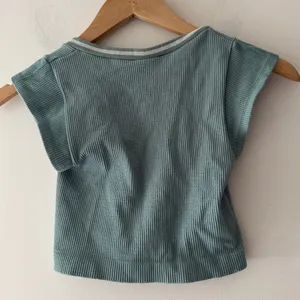 Urban Outfitters‎ BDG Teal Seamless Baby Crop Tee thumbnail 3