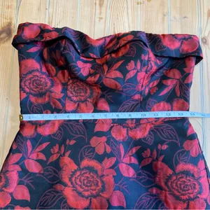 NWOT Lulus Polished Muse Black and Red Jacquard Strapless Midi Dress thumbnail 7