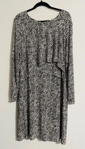 Old Navy Maternity Dress XL Animal Leopard Print Long Sleeve MIDI Nursing Flap thumbnail 1