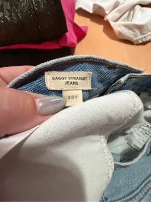 Madewell Baggy Straight Jeans in Earlhurst Wash: Ripped Edition- 28T thumbnail 12