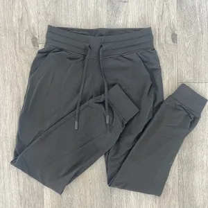 Lululemon Ready to Rulu Joggers size 6 Graphite Grey thumbnail 1