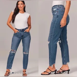 Abercrombie NEW!! Curve Love High Rise Mom Jean Size‎ 25 Short Distressed Dark Wash thumbnail 2