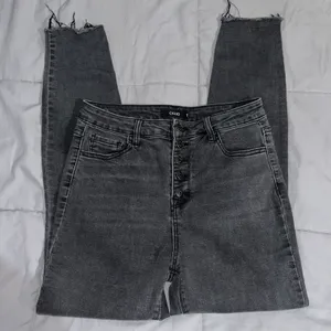 High Waist Jeans thumbnail 1