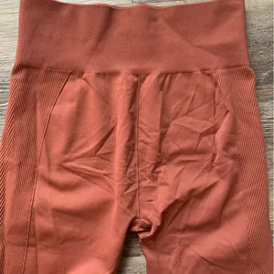 Abercrombie YPB Your Personal Best Peach Leggings M thumbnail 6