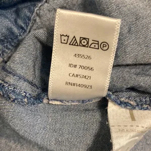 Anne Taylor Loft Petites Chambray Off Shoulder Top Women’s Size M/P thumbnail 6