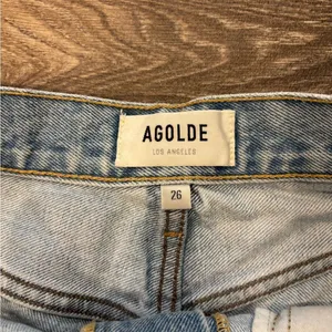 Agolde Distressed Light Blue Denim Shorts Size 26 Button Fly thumbnail 3