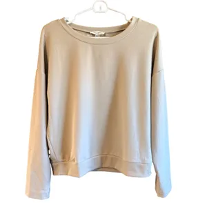 NEW Cable & Gauge Studio Size M Tan‎ Crew Neck Long Sleeve Sweatshirt Tan Size M thumbnail 2