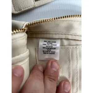 Universal Threads Crossbody Bag Womens Small Light Beige Zip Pockets Adjustable thumbnail 8