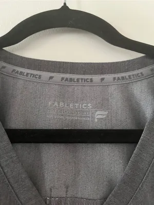 Fabletics Gray Scrub Top 2X Stretch Pockets Medical Nurse Healthcare Uniform thumbnail 2
