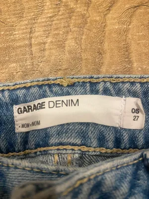 Garage Mom Jeans thumbnail 3