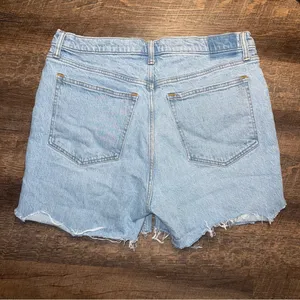 Abercrombie & Fitch The 90’s Relaxed Jean High Rise Jean Shorts Size 32/14/XL thumbnail 3