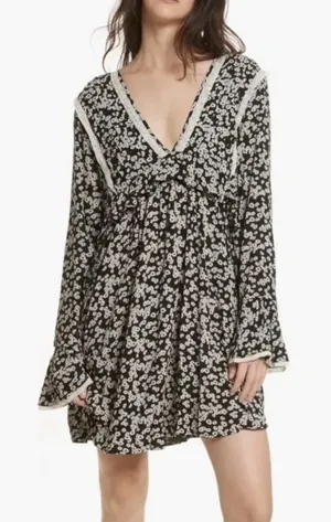 Free People Like You Best Black Floral Bell Sleeve Mini Dress Tunic M thumbnail 1