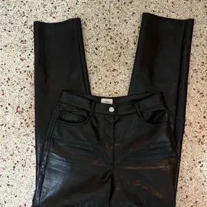 Aritzia Wilfredthe Melina high waist vegan leather pants black 4 thumbnail 11