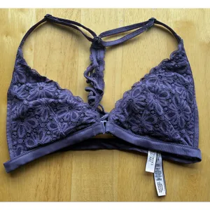 Victoria's Secret Triangle Bralette Purple Lace Floral Lined Front Closure Small thumbnail 4