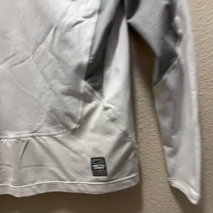 Nike Pro Combat White Mock Neck Long Sleeve Athletic Long Sleeve T-Shirt Size M thumbnail 3