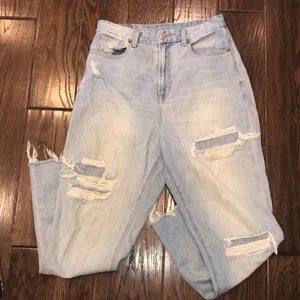 American eagle curvy MOM jean distressed size 4 thumbnail 6