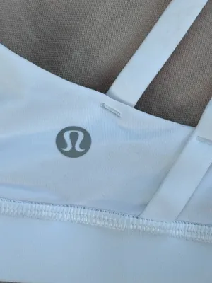 lululemon athletica Crossback Wireless Sports Bra White Beige Size 2 thumbnail 2