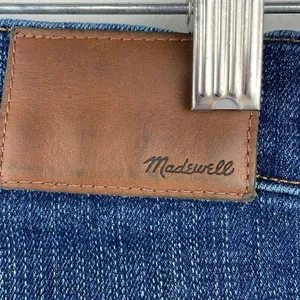 Madewell Women’s Slim Straight Jeans 25 inches thumbnail 7