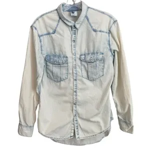 H&M‎ &Denim Womens Light Wash Western Snap Front Denim Shirt US 6 thumbnail 1