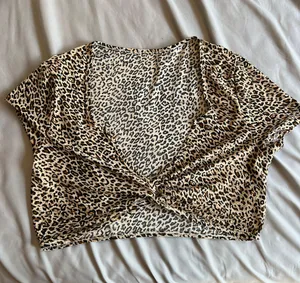 SheIn Cheetah Top thumbnail 1