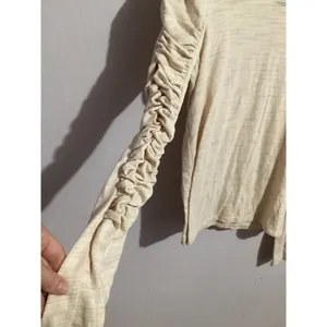 Free People We The Free Shirt Womens Medium Natasha Long Sleeve Ruched Beige thumbnail 2