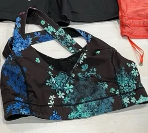 Sports Bra‎ Lululemon size 2 or 4 thumbnail 1
