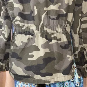 Size M Camo Jacket thumbnail 8
