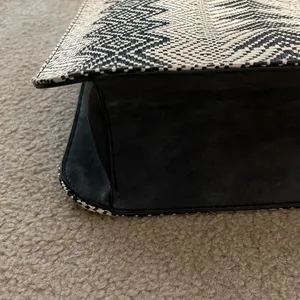 Wet Seal Geometric Woven Tote Bag Straw Black Tan Round Handle thumbnail 12