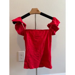Lulus Ruffle Strap Top‎ Womens Medium Red Square Neck Romantic Off Shoulder thumbnail 2