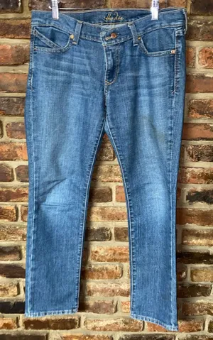 Old Navy Medium Wash Blue Denim The Diva Skinny Jeans Women's Size 8 Short thumbnail 1