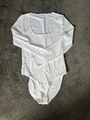 Old Navy Long Sleeve White Bodysuit thumbnail 3