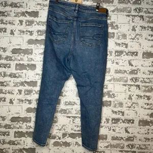 American Eagle | women mom jean short distressed denim thumbnail 8