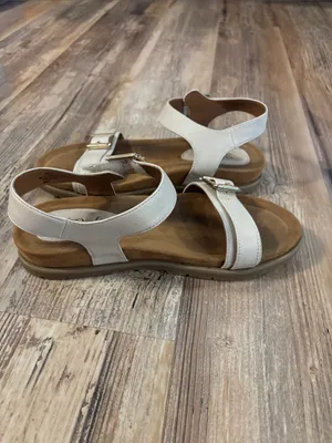 Eurosoft Gilana Cream Colored Sandals - Size 9M thumbnail 3